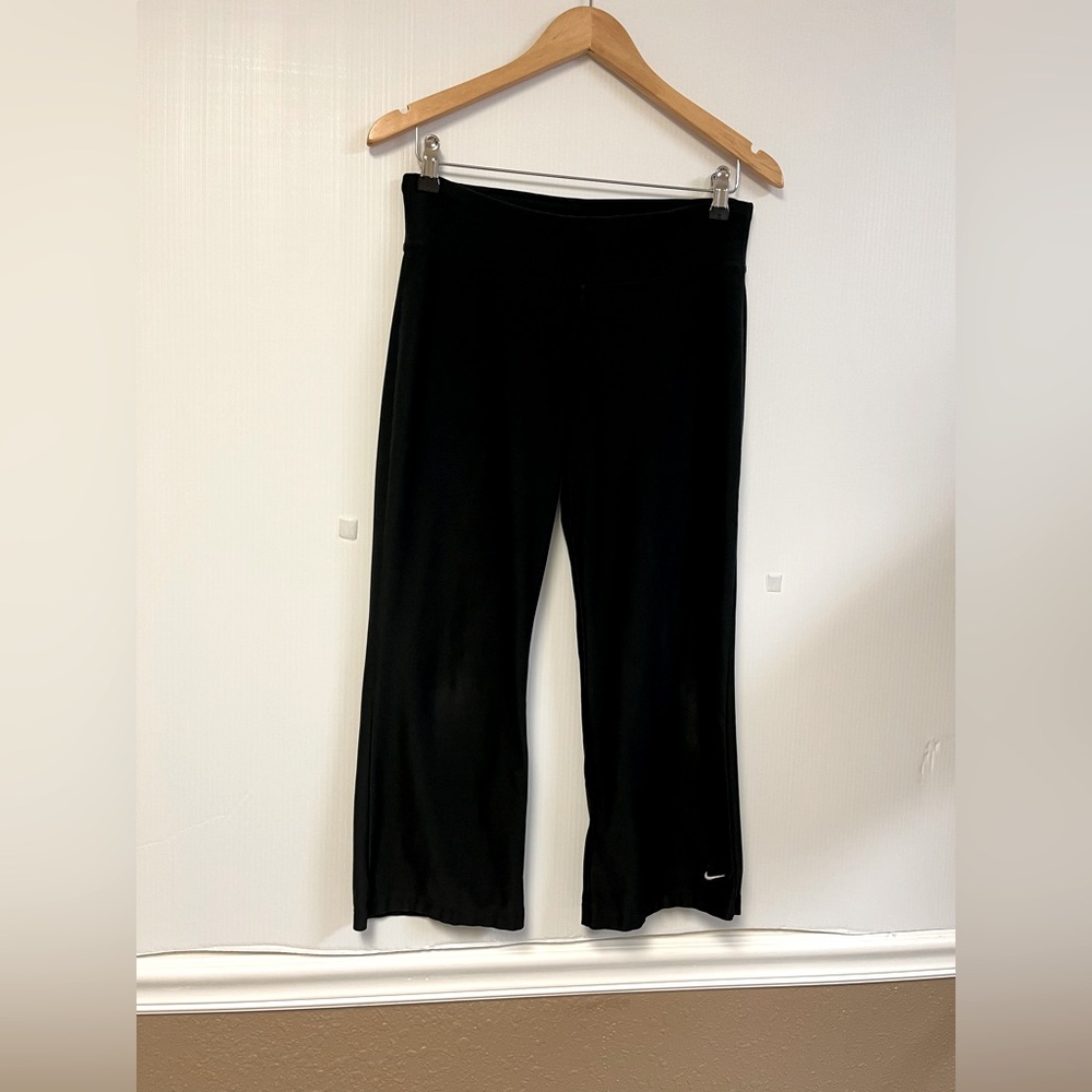 Nike Black Cropped‎ Flare Activewear Pants | Size S